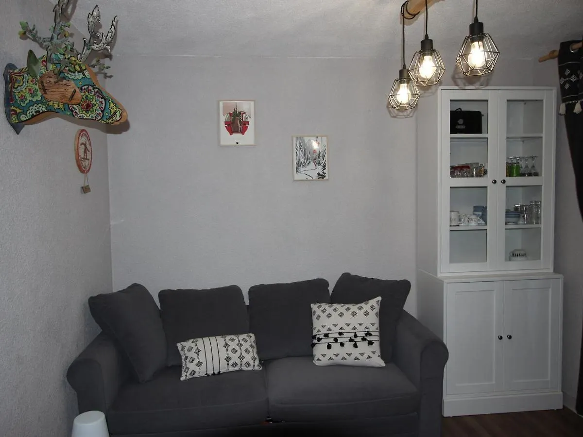 Appartement Chamrousse, 2 Pieces, 6 Personnes - Fr-1-549-81 0*, Chamrousse France