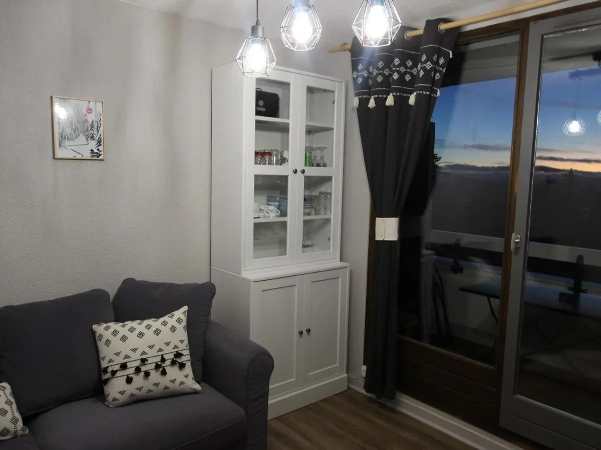 Apartment Appartement Chamrousse, 2 Pieces, 6 Personnes - Fr-1-549-81